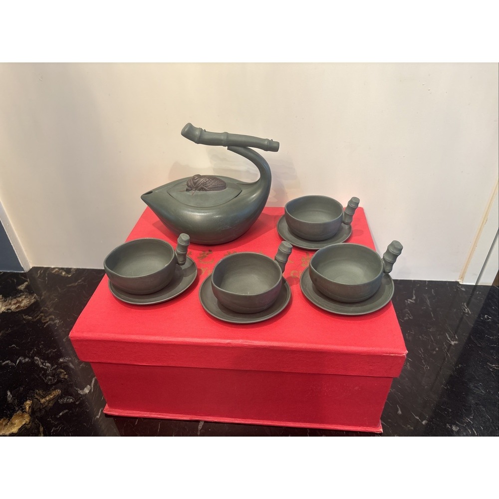 Chinese Zi Sha Hi Ring Yo Chu Pin Clay Pottery Green Teapot Set W/Cicada- New